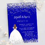 Invitación Dulce vestido azul real purpurina de lujo<br><div class="desc">Una invitación moderna, elegante y glamurosa para una fiesta de 16 y 16 años. Un fondo azul real con polvo falso purpurina, un chica con un vestido de bola. El nombre está escrito con una escritura de estilo con letras a mano moderna. Personalice y agregue los detalles de su fiesta....</div>