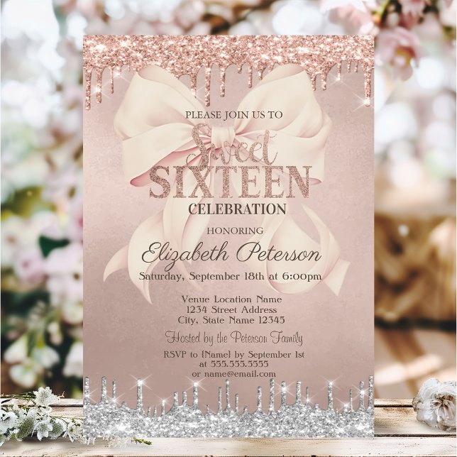 Invitación Dulces 16 con lazo rosa y brillo plateado sobre fo (Subido por el creador)