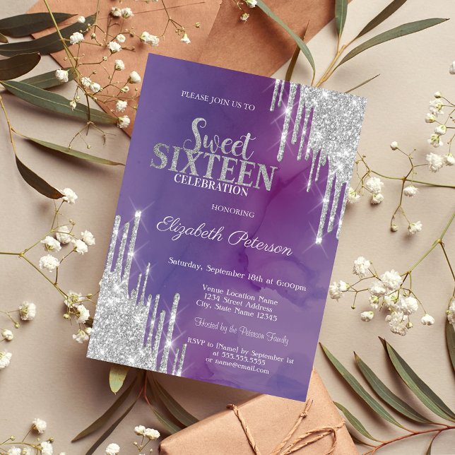 Invitación Dulces 16 Morado con Brillo de Plata Moderno que G (Subido por el creador)
