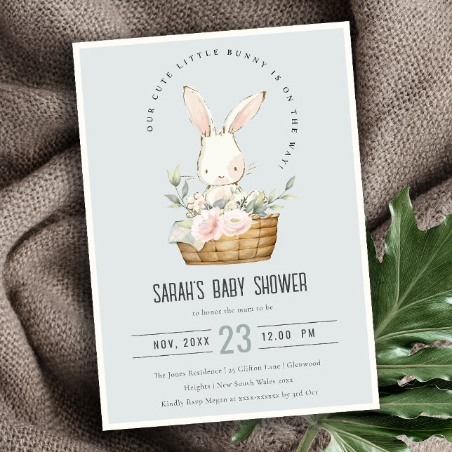 Invitación Dusky Blue Bunny En Baby Shower De La Cesta De Flo (Subido por el creador)