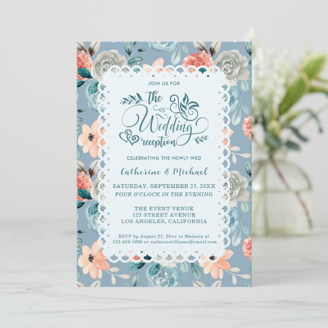 Invitación Duste Blue Floral Lace | Caligrafía decorativa (Anverso de pie)