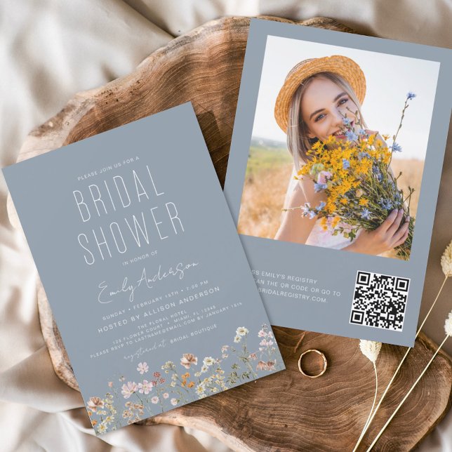 Invitación Duste Blue QR Code Wildflower Bridal Shower Foto (Subido por el creador)