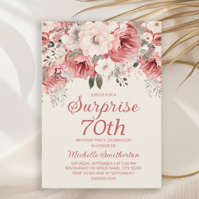 Invitación Dusto Rosa Crema Roja Acuarela Floral Sorpresa (Elegant dusty rose red and cream-colored floral surprise 70th birthday party invitation)