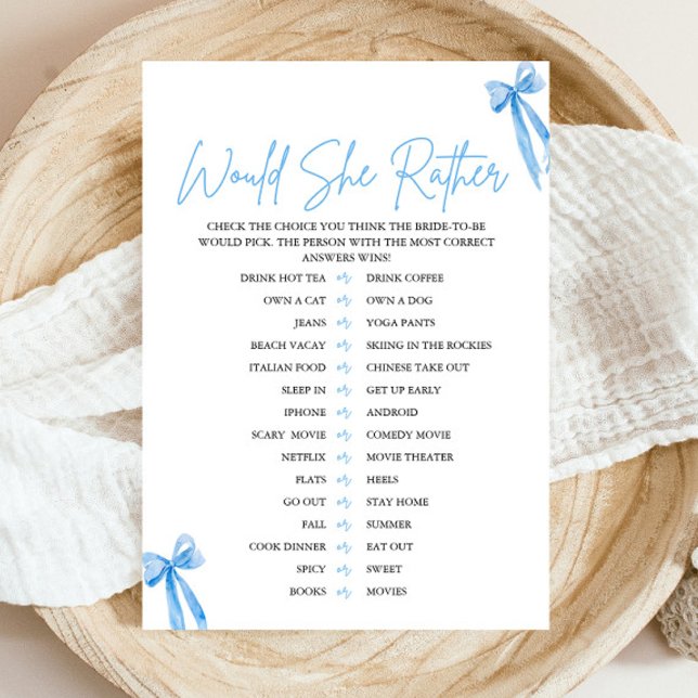 Invitación Dusty Blue Bow Prefiere Un Juego De Ducha De Novia (Modern Watercolor Dusty Blue Bow Would She Rather Bridal Shower Game)