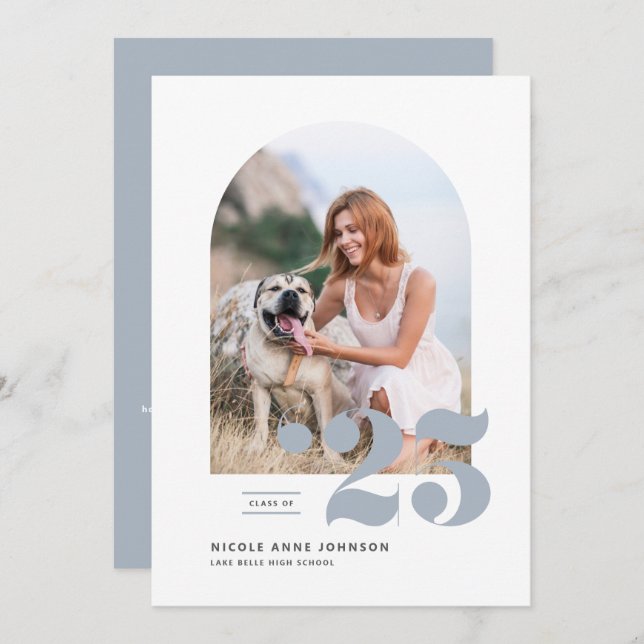 Invitación Dusty Blue Class de 2025 Arch Photo Graduation (Anverso / Reverso)