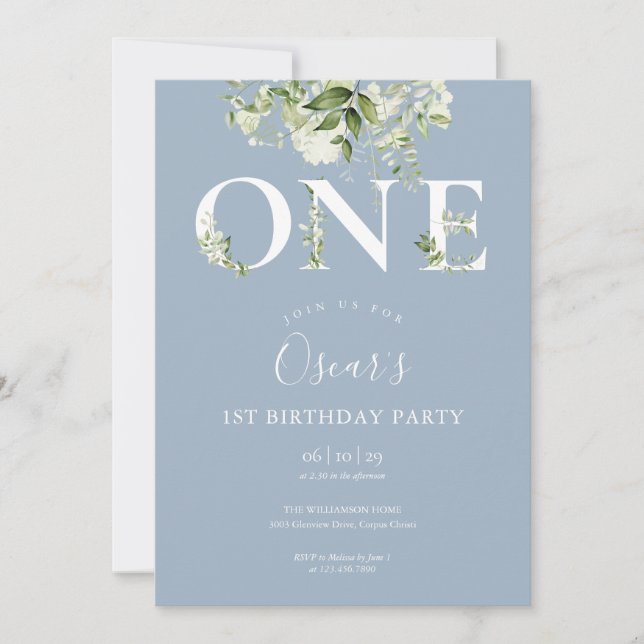 Invitación Dusty Blue Cute Floral Greenery 1er cumpleaños (Anverso)