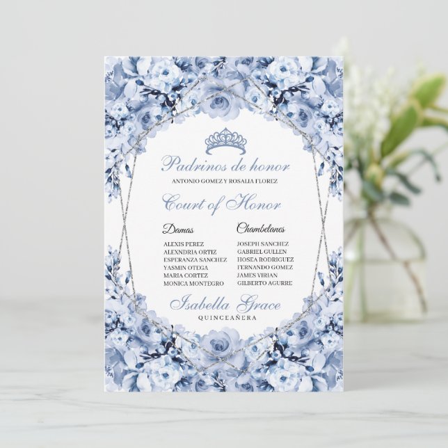 Invitación Dusty Blue Floral Quinceanera Tribunal de Honor (Anverso de pie)