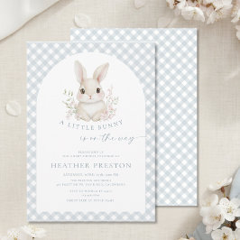Invitación Dusty Blue Little Bunny Gingham Arch Baby Shower