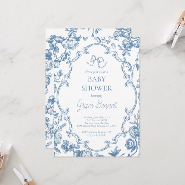 Invitación Dusty Blue Toile de Jouy Baby Shower (Anverso/Reverso In Situ)