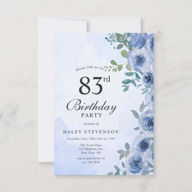 Invitación Dusty Blue Watercolor Floral Moda 83 cumpleaños (Anverso)