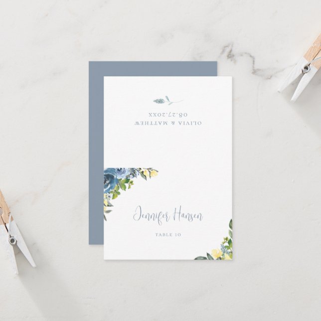 Invitación Dusty Blue Yellow Botanical Boda Place Card (Anverso/Reverso In Situ)