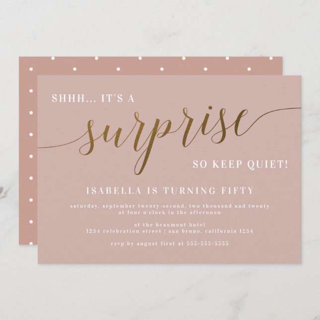 Invitación Dusty Rosa y Gold Script Sorpresa Fiesta de cumple (Anverso / Reverso)