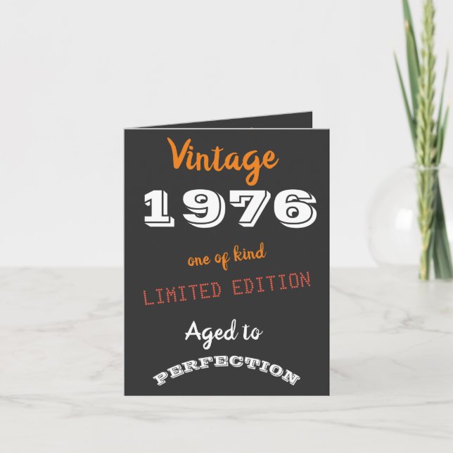 Invitación Edición Limitada Vintage 19XX – tema retro (Anverso)