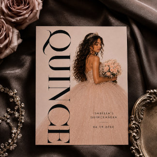 Invitación Editorial Moderna para Quinceañera