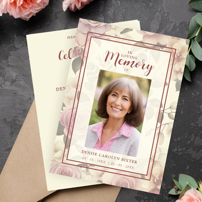 Invitación Efecto de cosecha romántico floral (Romantic Floral Vintage Effect Funeral Photo Invitation Card with Envelope.)