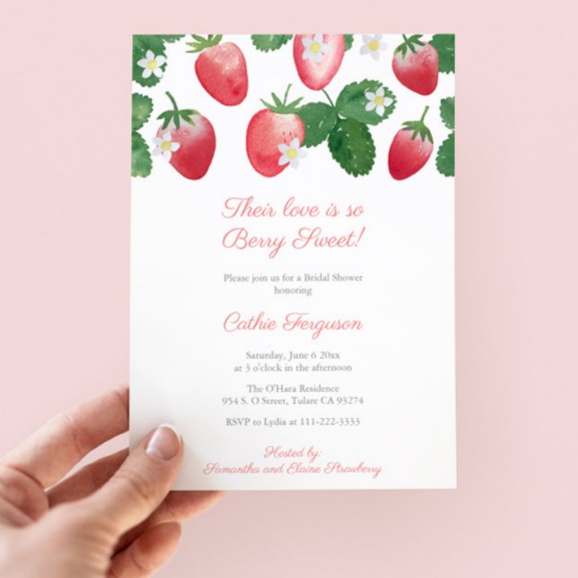 Invitación El amor es la ducha dulce Berry Strawberry Bridal (Berry Sweet Love Strawberry-themed bridal shower party invitation with watercolor strawberries)