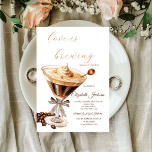 Invitación El amor está preparando Espresso Martini con gotas