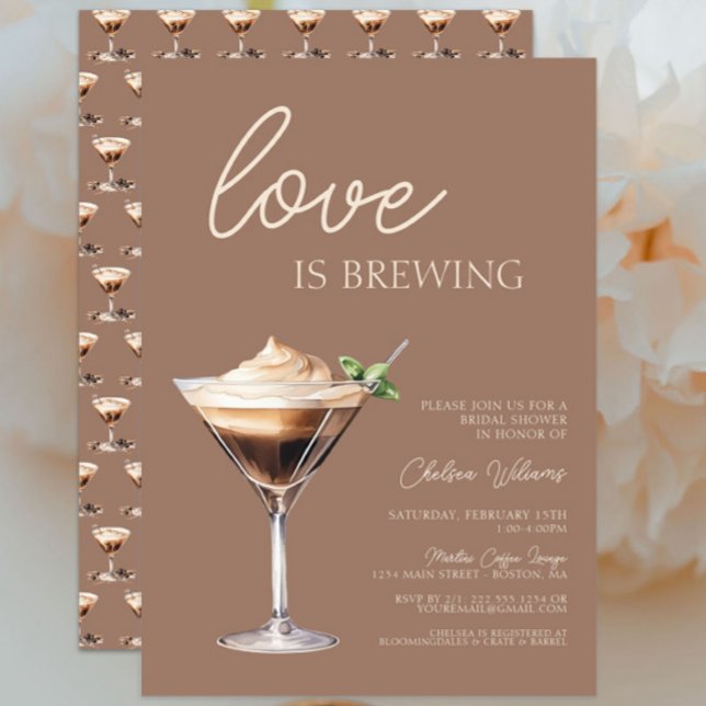 Invitación El amor está preparando la ducha de novia Espresso (Love is brewing Espresso Martini Bridal Shower Invitation, Bridal Brunch, Brown, Modern Chic Trendy)