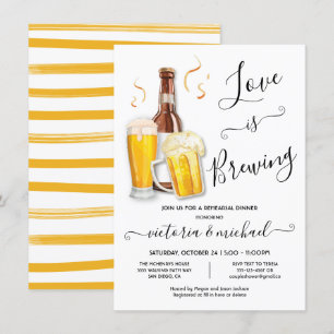 Invitación El amor se está preparando cerveza de cena de ensa