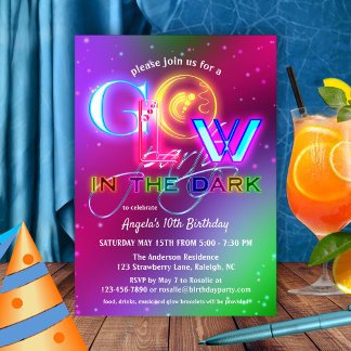 Invitación El colorido resplandor en el cumpleaños oscuro