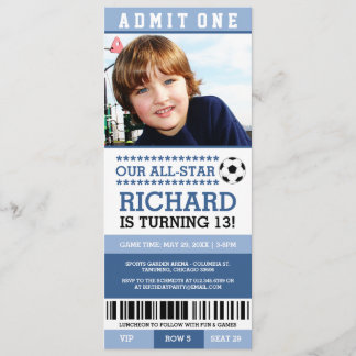 Invitación El cumpleaños del partido de fútbol azul invita