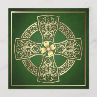 Invitación El día de St Patrick de la cruz céltica del trébol