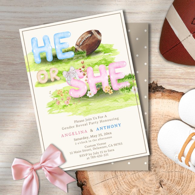 Invitación El fútbol acuarela dobla la revelación de género (Watercolor Football Bow He or She Gender Reveal Invitation)