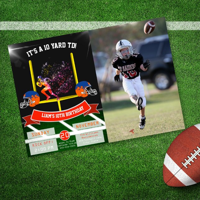 Invitación El fútbol desanima el cumpleaños de un niño con fo (A great football personal birthday invitation. Add your child's photo and make it a touchdown party!)