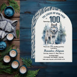 Invitación El líder de nuestra fiesta de cumpleaños número 10<br><div class="desc">"El líder de nuestro paquete cumple 100 años",  100 años para su Alpha favorito. Cuenta con una majestuosa silueta de lobo solitario contra un bosque evergreen.</div>