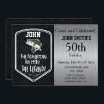 Invitación El mito de los adultos atrapados<br><div class="desc">Estas invitaciones son una manera muy amable de invitar a sus invitados a una fiesta de cumpleaños celebrando al hombre que ama pescar. Graciosas invitaciones para el padre, esposo, hermano, abuelo que te enseñó a pescar. Es un juego de palabras de la cita popular que siempre se ve repetido "El...</div>