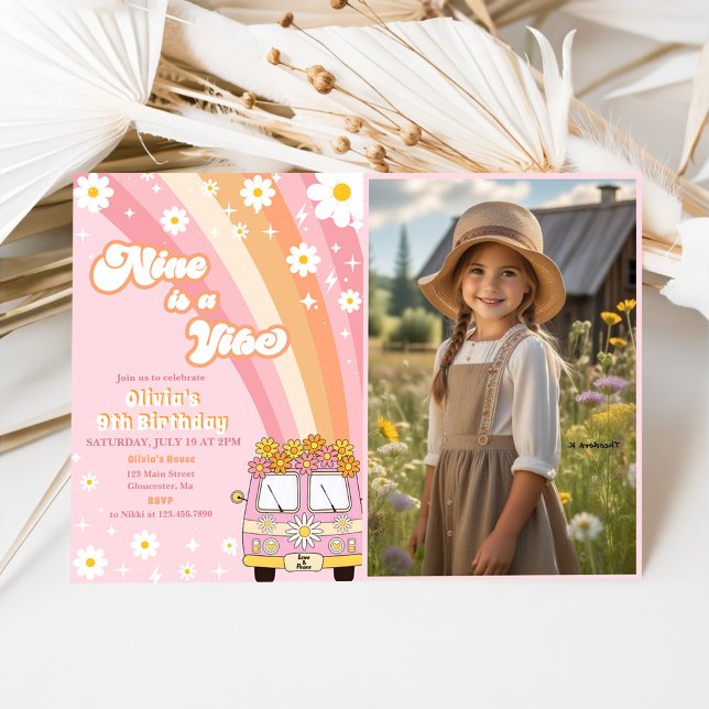 Invitación El nueve arco iris retro es un Groovy de Vibe (Subido por el creador)