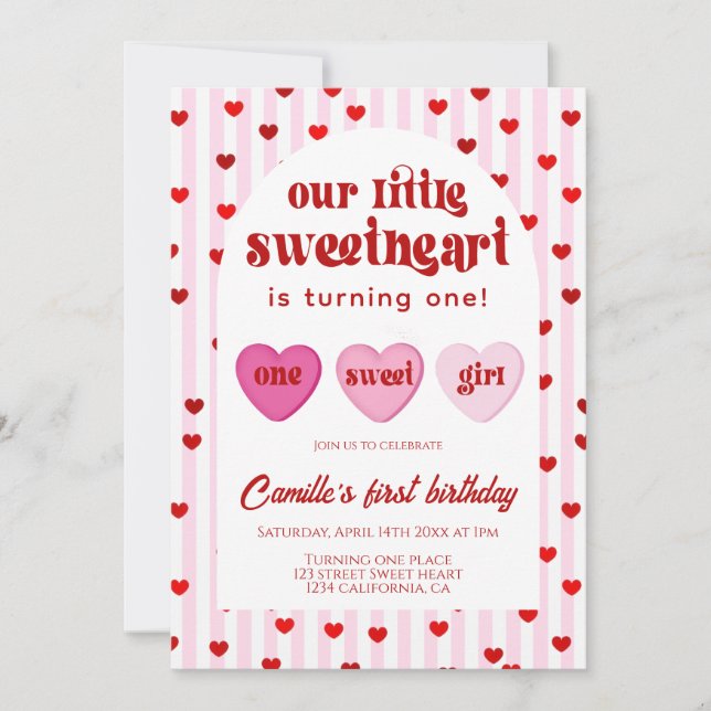 Invitación El primer cumpleaños de nuestro pequeño corazón en (Anverso)