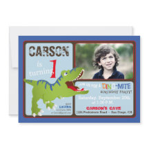 El primer cumpleaños del dinosaurio verde de T-Rex