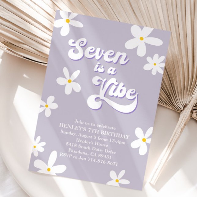 Invitación El Purple Retro Daisy Seven Es Un Cumpleaños Vivo (Subido por el creador)