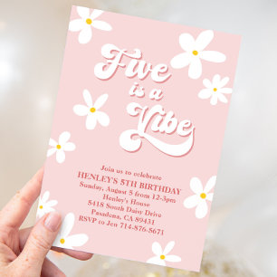 Invitación El Retro Rosa Daisy Five Es Un Cumpleaños Vibrante