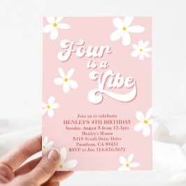 Invitación El Retro Rosa Daisy Four Es Un Cumpleaños Vibrante