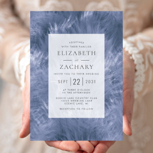 Invitación Elegancia Polvorienta Azul con Plumas para Boda