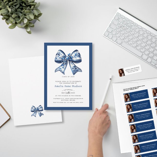 Invitación Elegant Blue Floral Bow Photo Graduation Party (Subido por el creador)