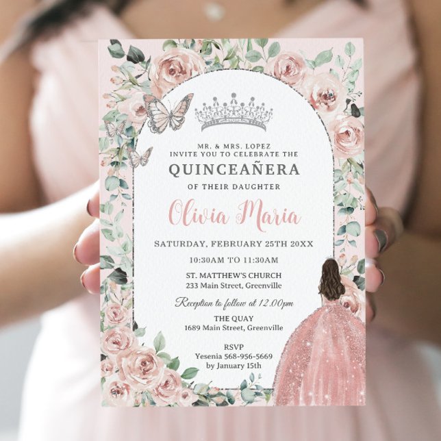 Invitación Elegant Blush Floral Princess Silver Quinceañera (Subido por el creador)