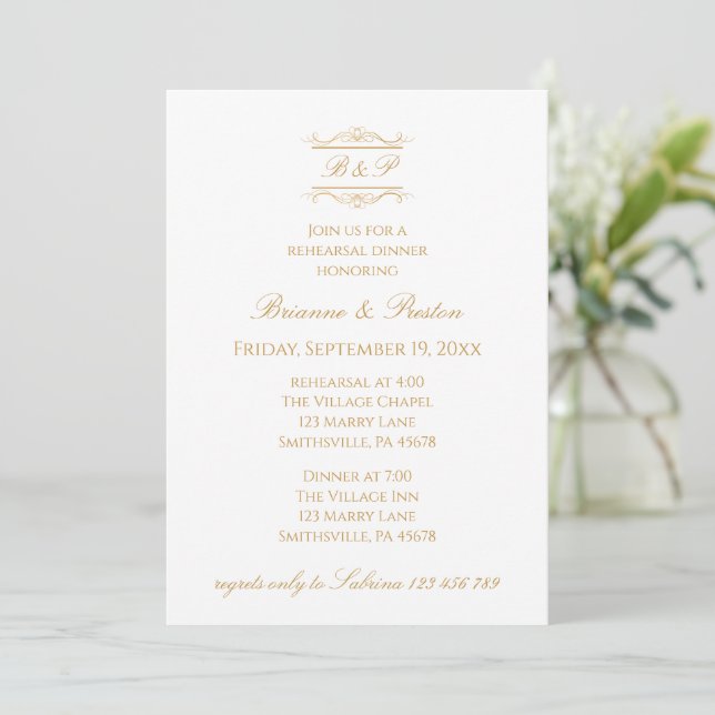 Invitación Elegant Modern Gold Monogram Rehearsal Dinner (Anverso de pie)