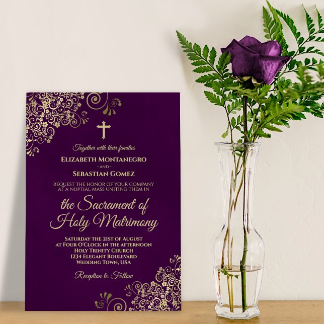 Invitación Elegant Plum Purple & Gold Modern Catholic Wedding (Subido por el creador)