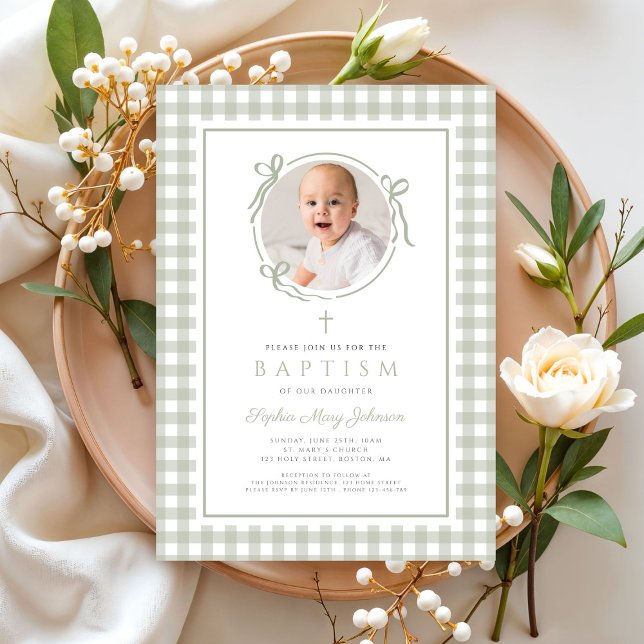 Invitación Elegant Sage Green Gingham Bow Photo Girl Baptism (Elegant Sage Green GIngham Bow Photo Girl Baptism Invitation)
