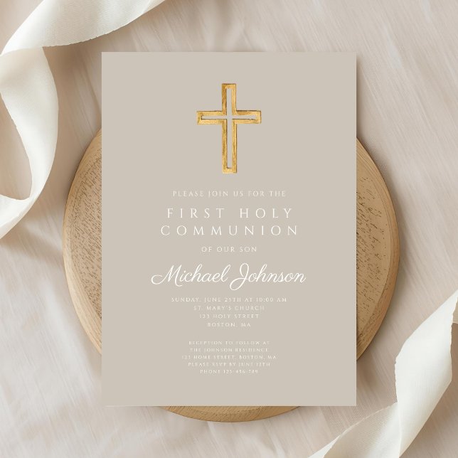 Invitación Elegant Taupe Religious Cross Boy First Communion (Elegant Taupe Religious Cross Boy First Communion Invitation)