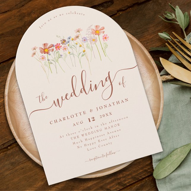 Invitación Elegant Wildflower Boho Beige Terracotta Wedding (Elegant Wildflower boho fall floral beige Wedding arch invitation whimsical Elegant modern script)