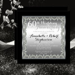 Invitación Elegante 60° Aniversario de Plata y Diamantes<br><div class="desc">La elegancia ostentosa enmarca este diseño de invitación al aniversario de un boda en un diseño único de diamante de vieiras con diamantes de cascarilla central con chispas falsas añadidas. El texto también está degradado para su efecto. Diseño original de Holiday Hearts Designs (todos los derechos reservados). Si necesita asistencia...</div>