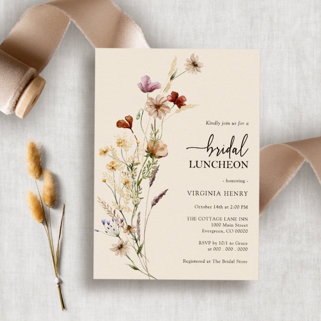 Invitación Elegante almuerzo de novia floral (Elegant Boho Floral Wildflower Bridal Luncheon Invitation by Painted Paperie
)