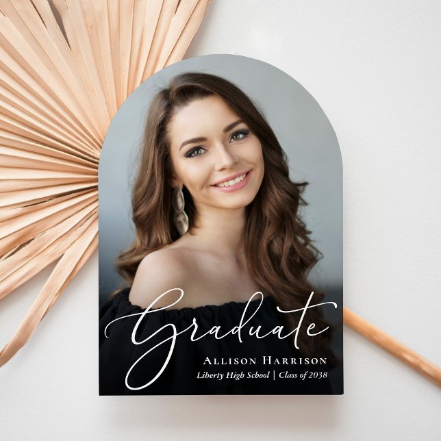 Invitación Elegante arco de la fiesta de graduación de fotos  (Share the pride and excitement of your graduate's achievement with friends and family near and far)