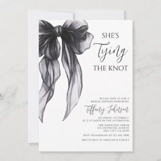 Invitación Elegante Arco Negro Ella Está Atando el Nudo Despe