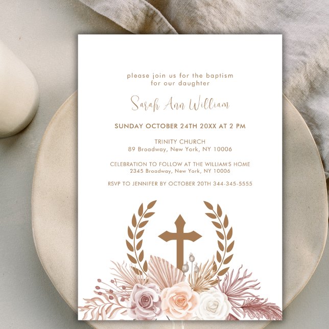 Invitación Elegante bautismo de la cruz floral del Boho Pampa (Elegant Boho Pampas Floral Cross Wreath Baptism Invitation)