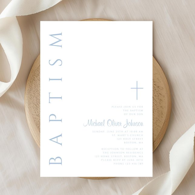 Invitación Elegante bautismo de travesía de guion azul modern (Elegant Modern Blue Script Cross Boy Baptism Invitation)